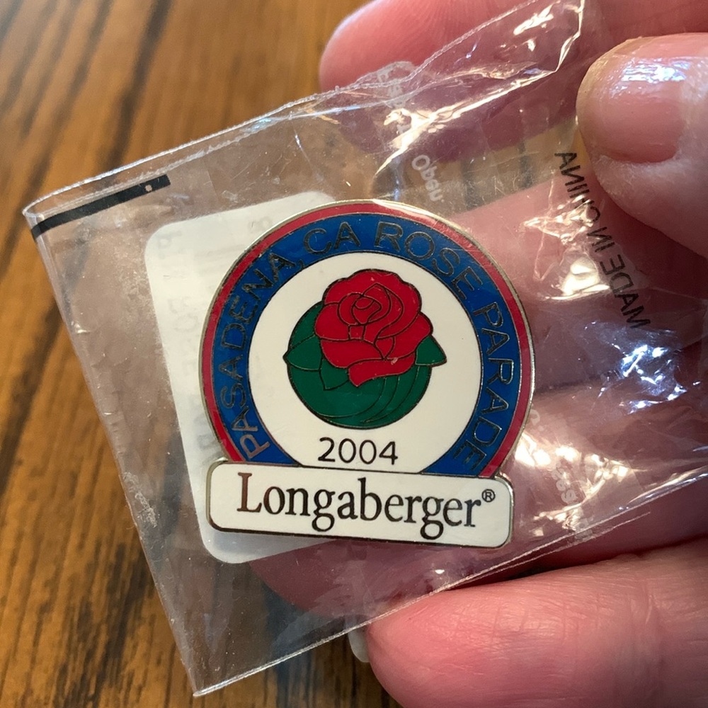 Longaberger 2004 Tournament of Roses Pin